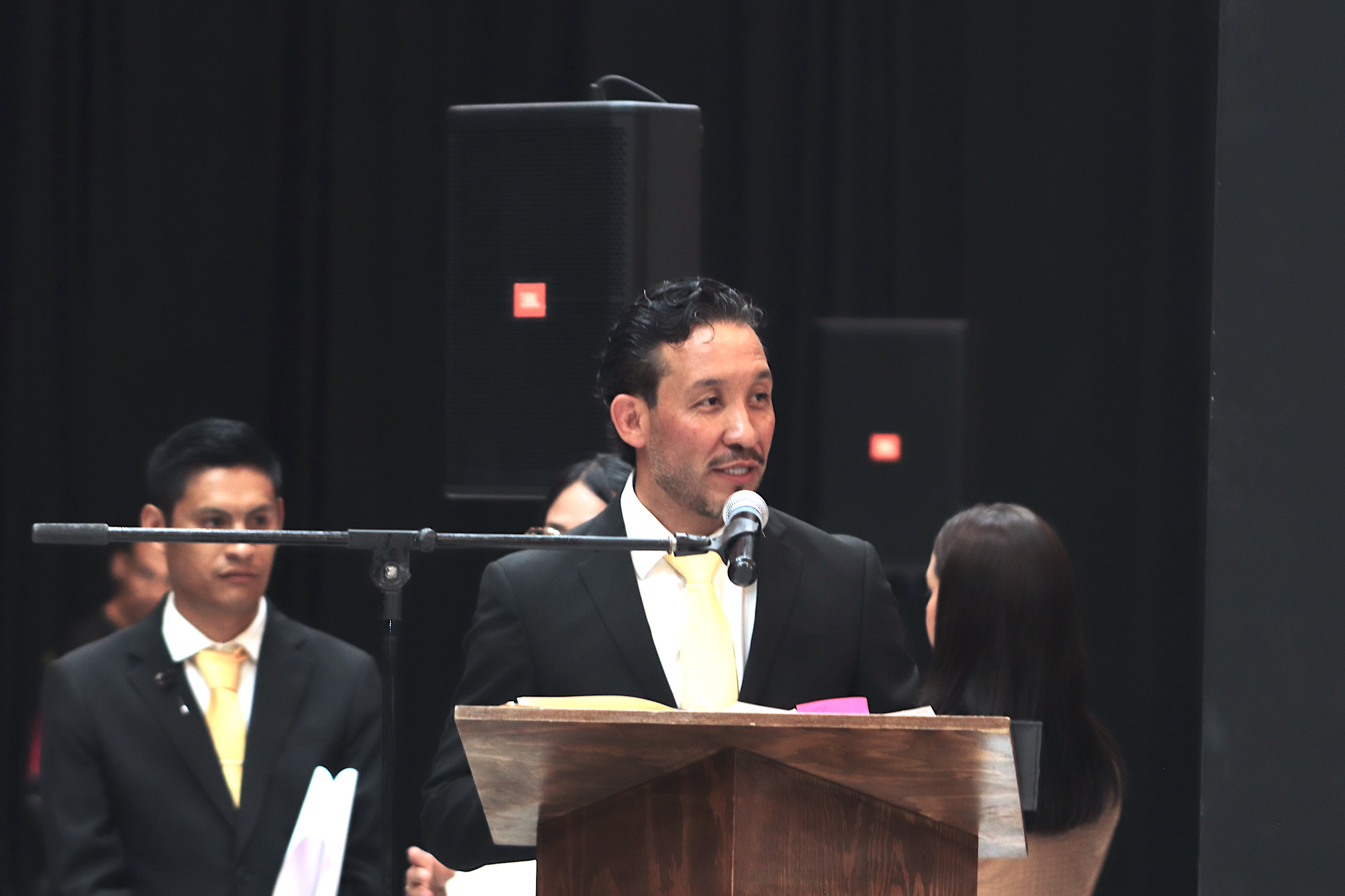 César Augusto Olivas Valles — Director ISIBERICO